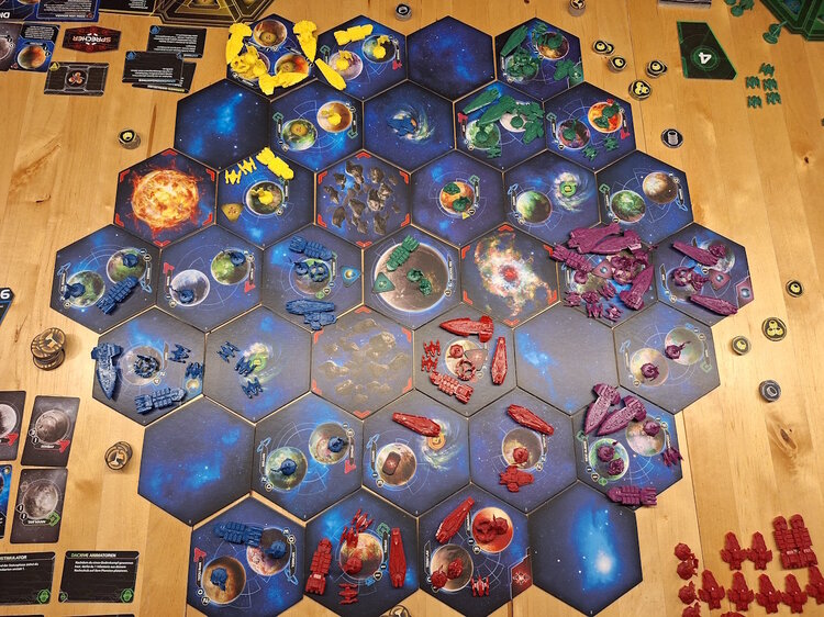 Twilight_Imperium.thumb.jpg.5a71ede05fda58264b5afe5e581f2e2d.jpg